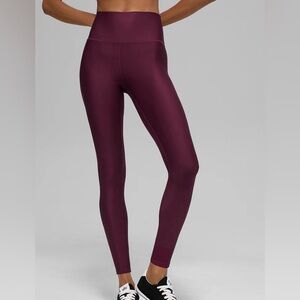 Alo Yoga 7/8 High-Waist Airlift Leggings in Burgundy